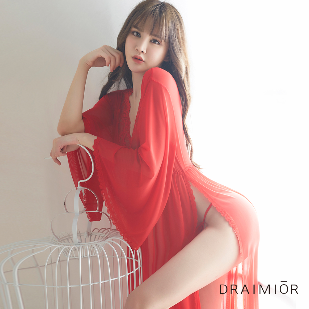 久慕雅黛 蕾絲柔紗前扣開叉長裙睡衣。紅色