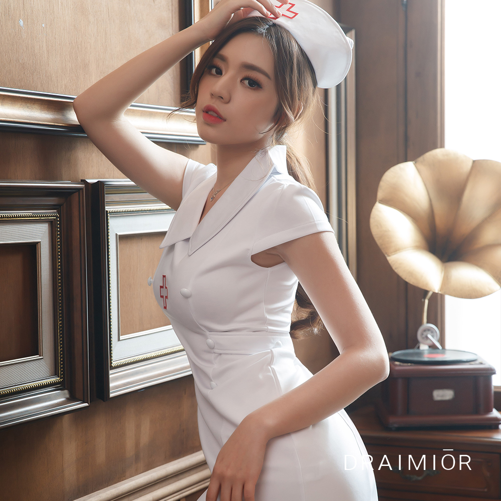 久慕雅黛 甜蜜天使經典小護士角色扮演服。白色
