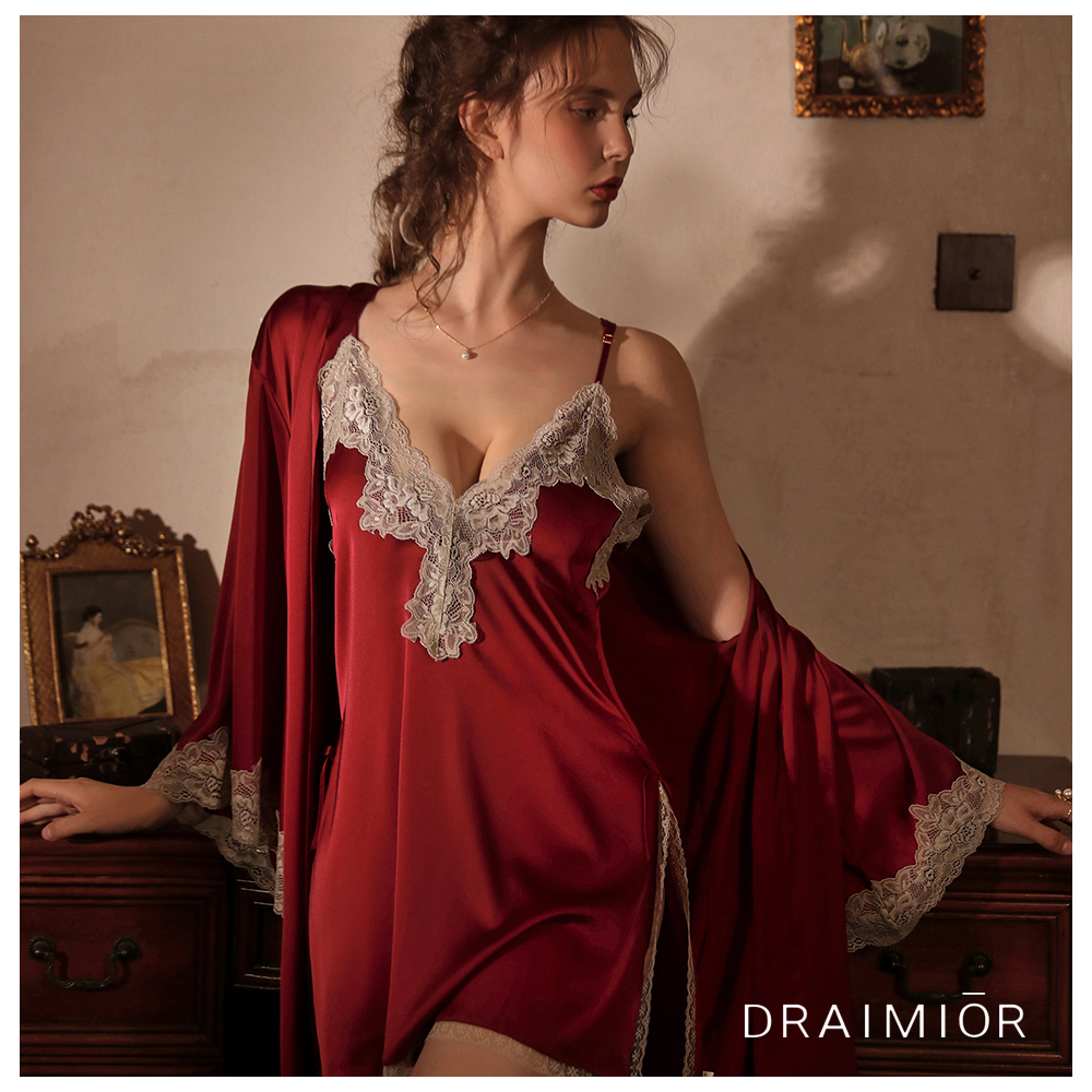 久慕雅黛 DRAIMIOR水溶蕾絲裸色絲滑吊帶睡裙。紅色