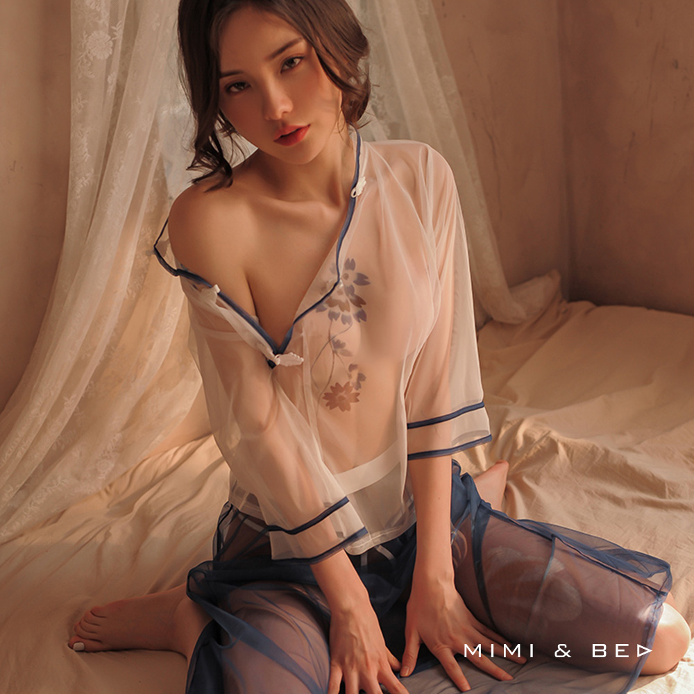 靚麗青春民國風印花透紗學生服。藍白 MIMIBED